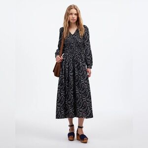 Madewell // NWT Smocked V-Neck Midi Dress in Paisley